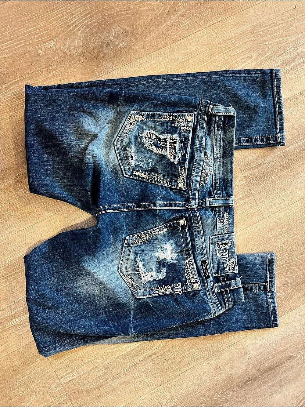 Miss Me Signature Straight Jeans Embroidered Distressed